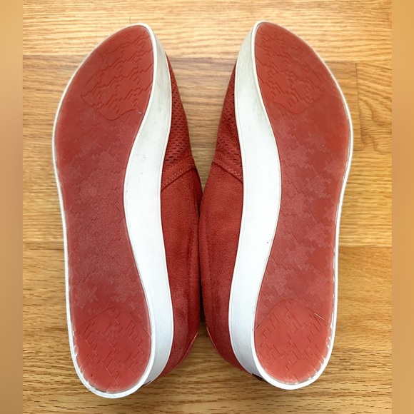 Dr. Scholl's Madison Sneaker, Size 9, Fuchsia Pink - Picture 2 of 5